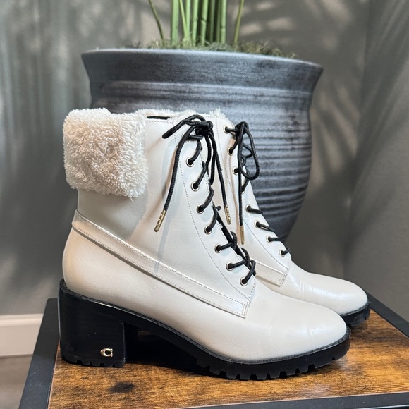 Coach Jill Boots Winter White Lace-Up Ankle Boots - Picture 1 of 12